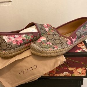 Gucci leather espadrilles original box and storage bags